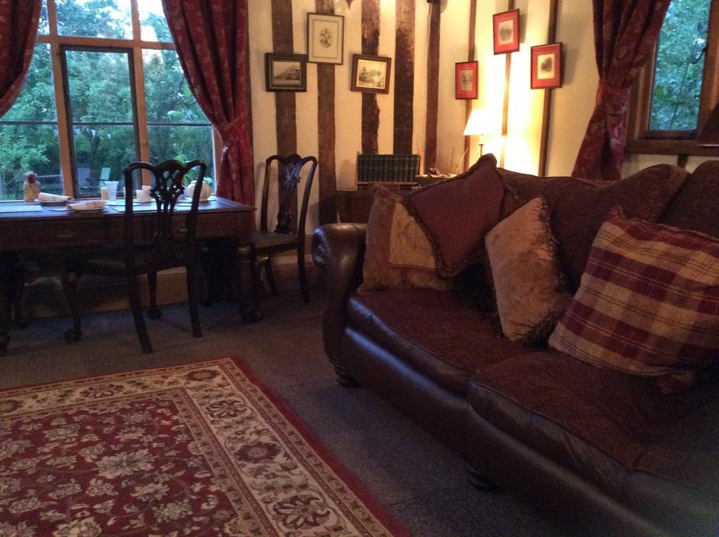 Valley Farmhouse, Westhall Redisham Room photo